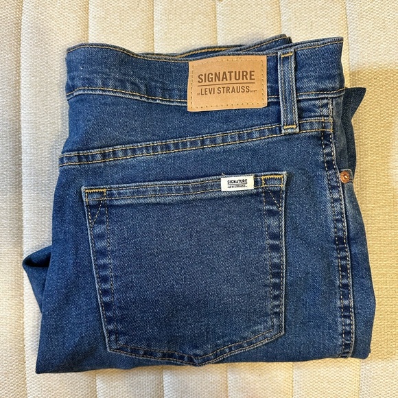 Signature LEVI Jeans - Picture 1 of 3